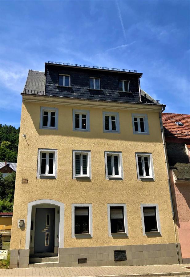 Sandstein-Ferien, Kamin, Fewo "Wanderfalke", Zentral & Ruhig, Terrasse, Saechs Schweiz Königstein an der Elbe Buitenkant foto
